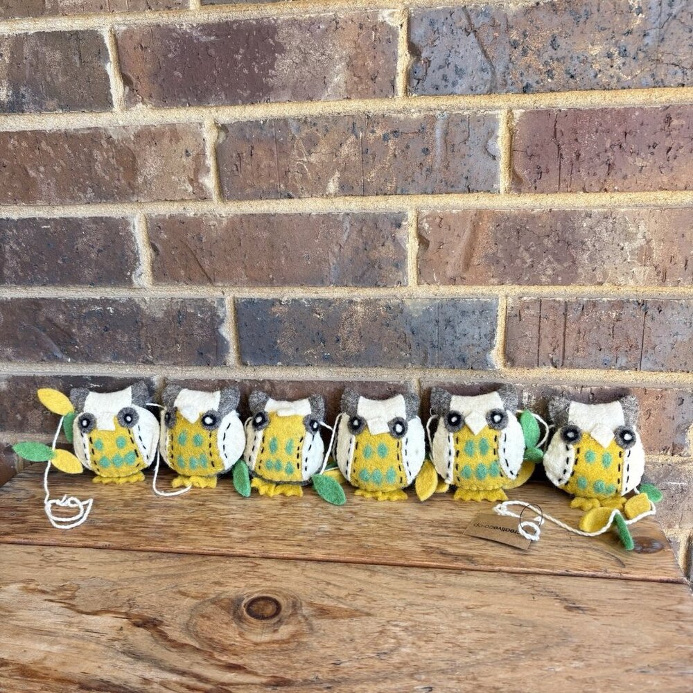 Creative Co-Op Wool Felted Owls Leaves Garland W Tag